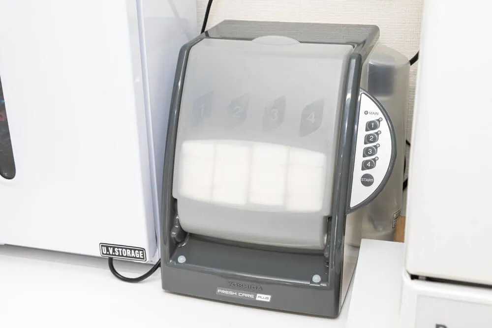 エアタービン（歯を削る機械）の自動注油機、洗浄機）